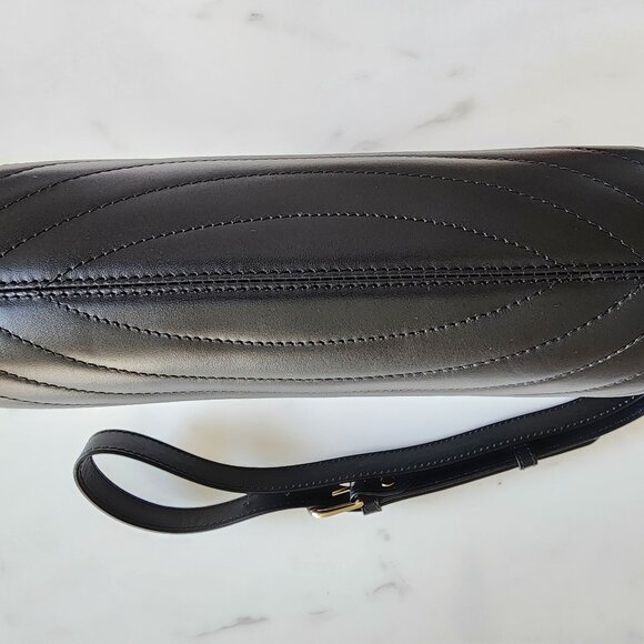 BNWT – Slightly Imperfect [A.P.C. Half Moon Embossed Bag] (#7) - Picture 9 of 13